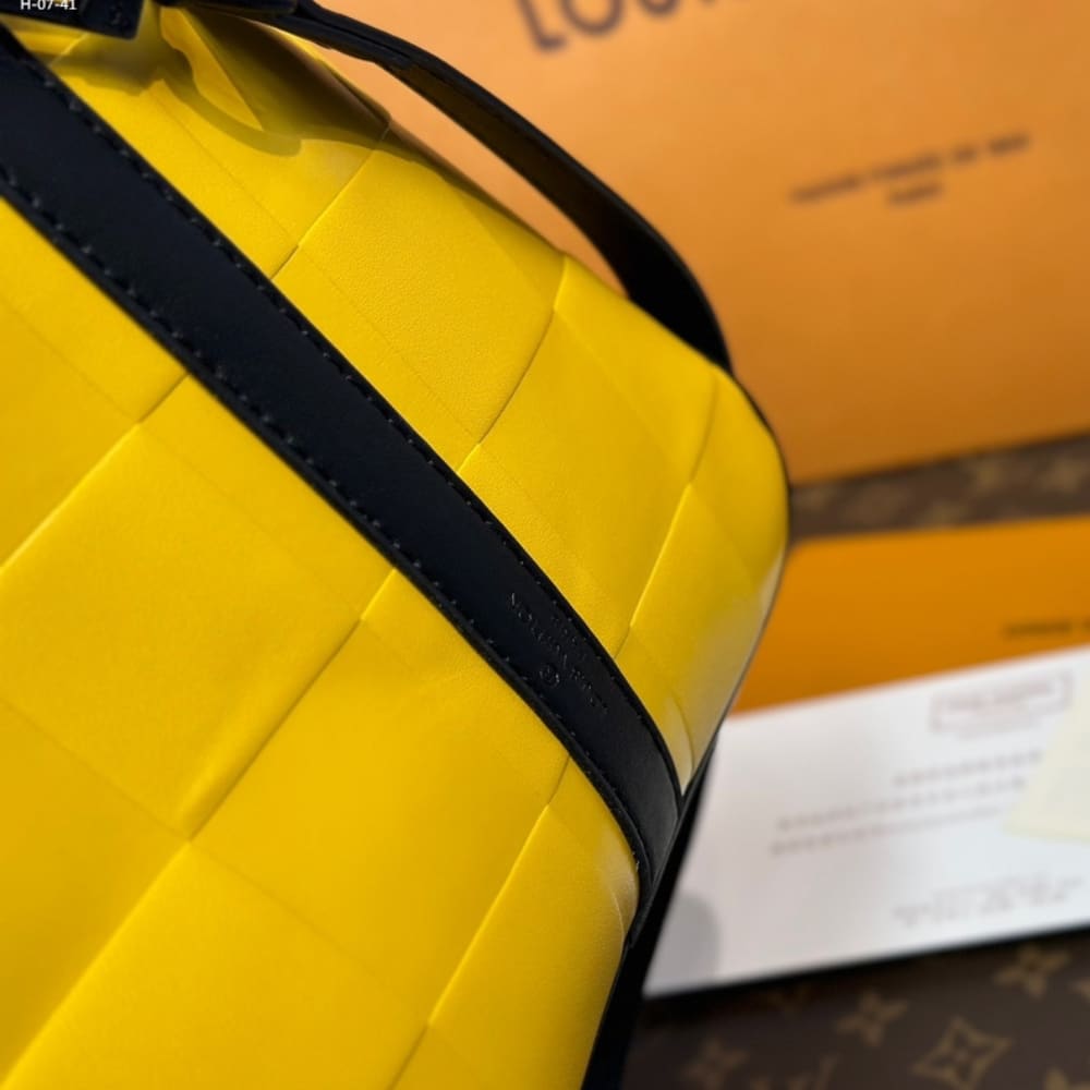 Louis Vuitton Keepall Bandoulière 50 Yellow 50cm M25019