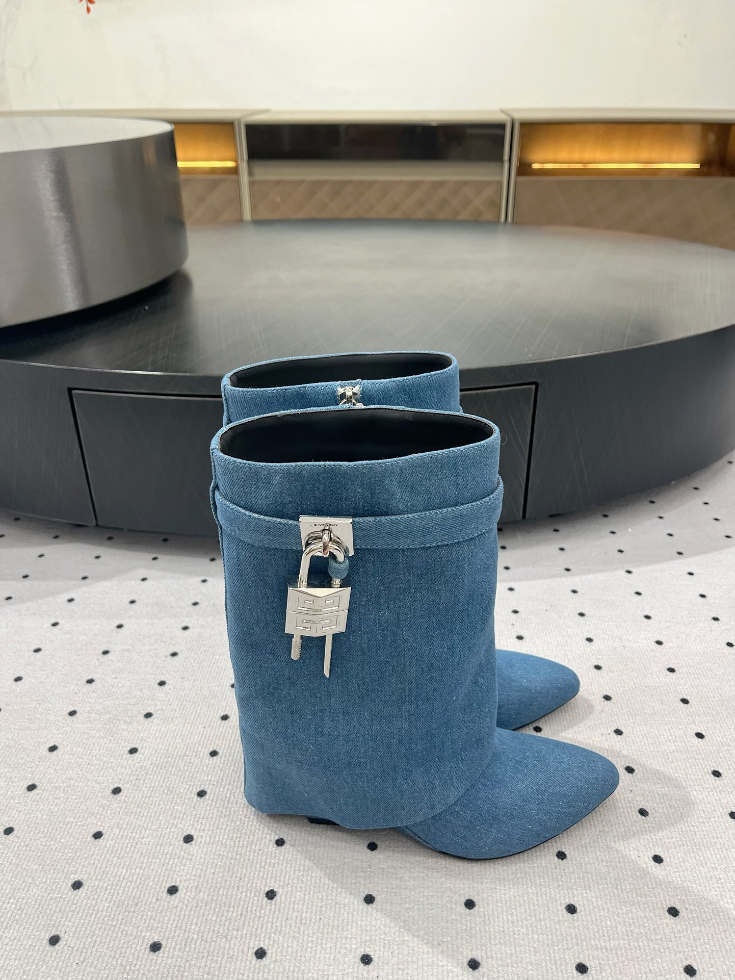 giv lockhead boots