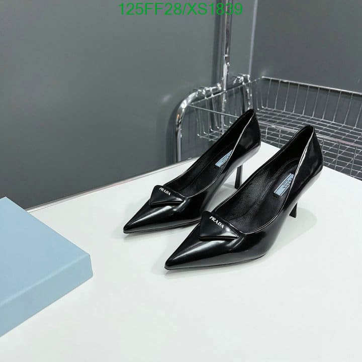 Prada Cleavage Nero Leather Pumps Black