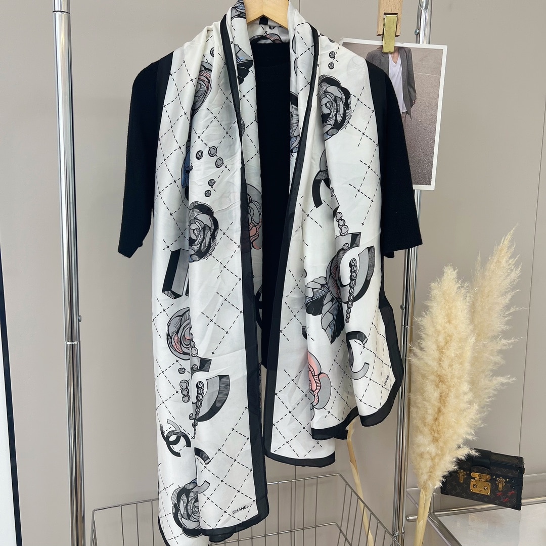 Chanel Cc With Pink Flower Square Scarf White 90Cm