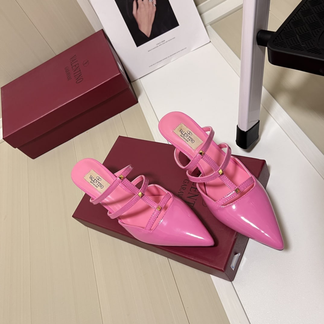 Valentino Garavani Rockstud Wispy Mule In Calfskin Magenta