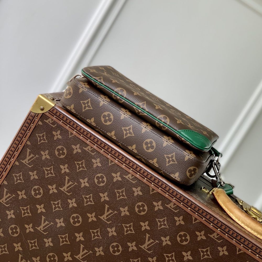 Louis Vuitton Trio Messenger Bag Green 25Cm M12766
