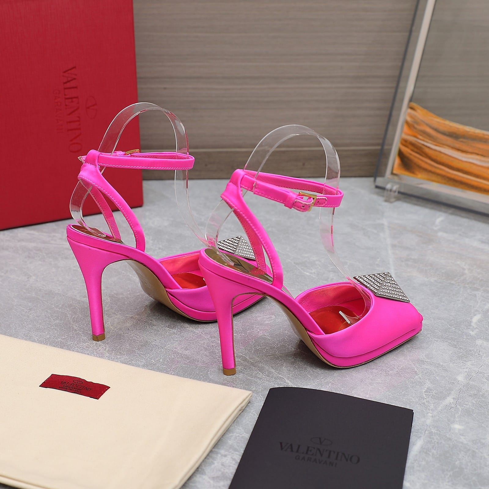 Valentino Garavani Roman Stud Block Pump Pink