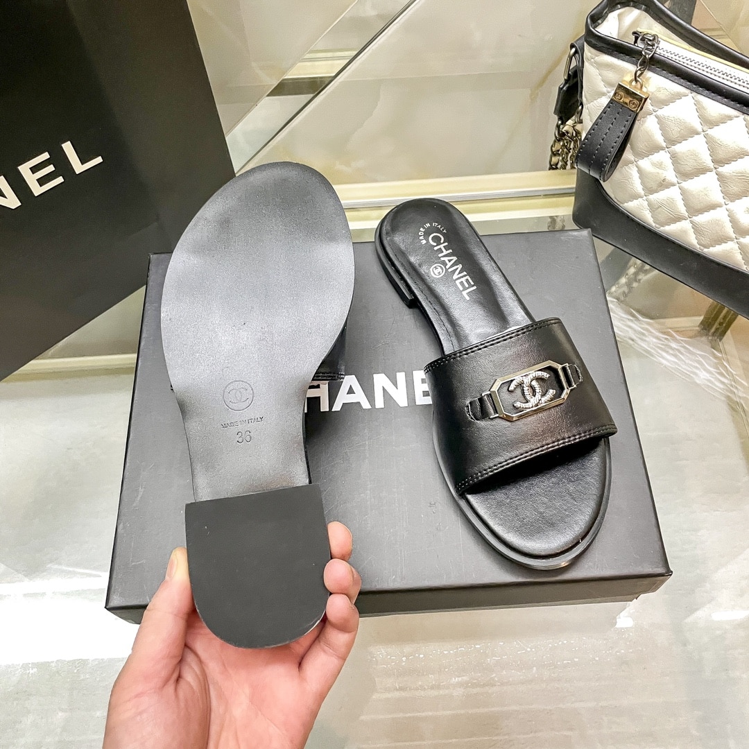 Chanel Slippers With Cc Silver Hardware Black G45172 B13906 Nq961