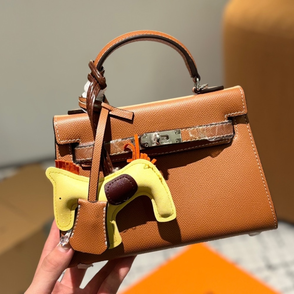 Hermès Mini Kelly Epsom Silver Buckle Brown 20Cm
