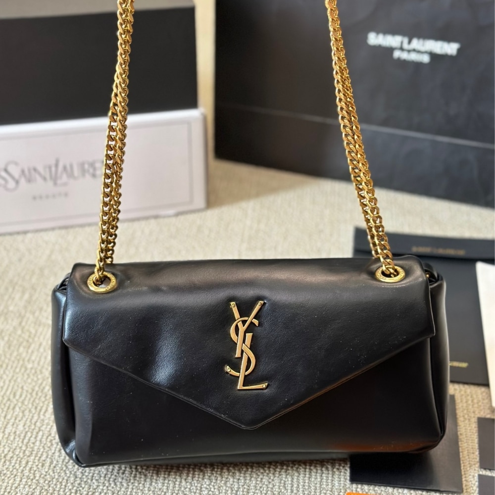Saint Laurent Calypso Small In Plunged Black 27Cm