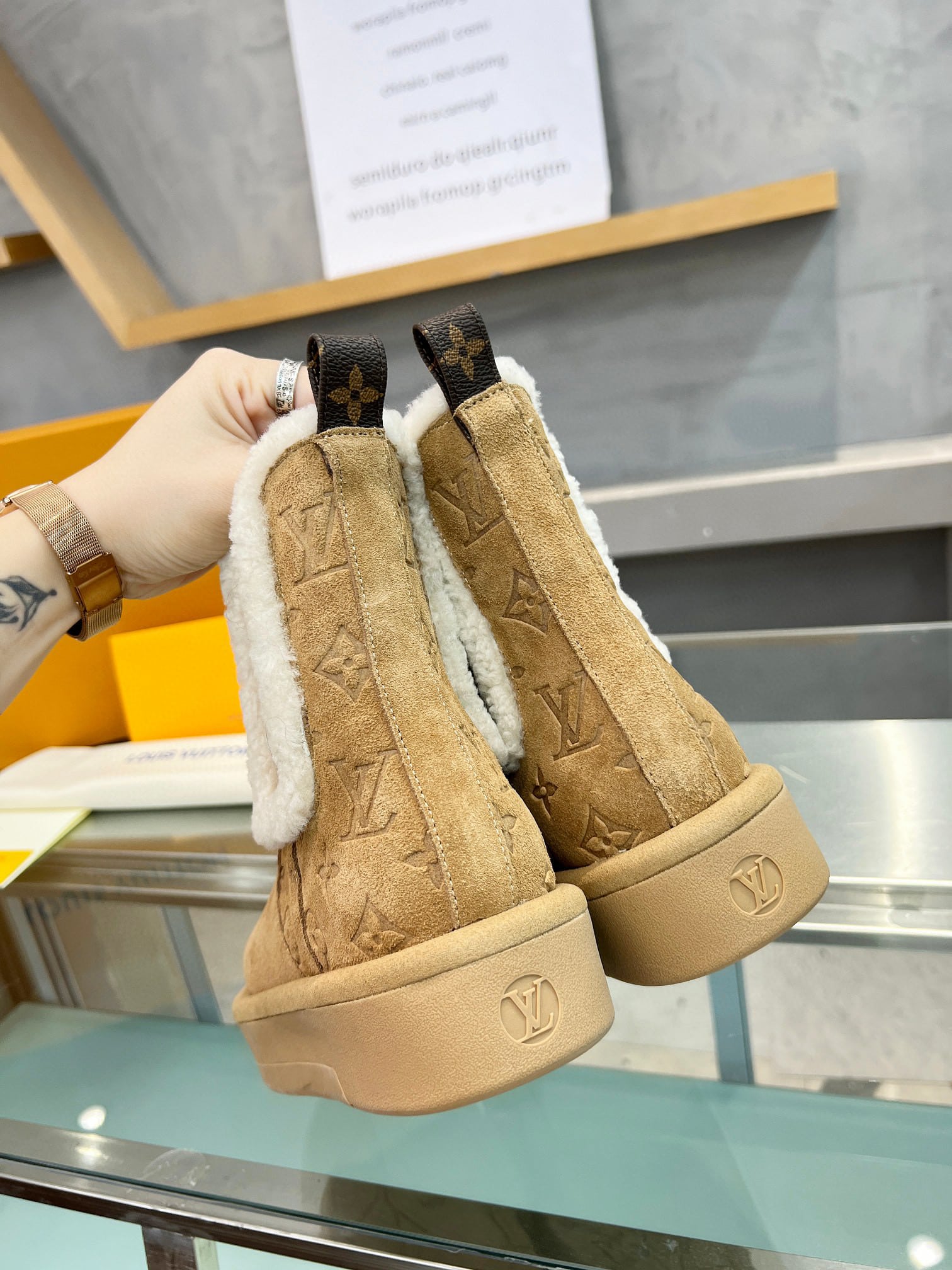 Louis Vuitton Aspen Chelsea Ankle Boot Beige 1Adc7R