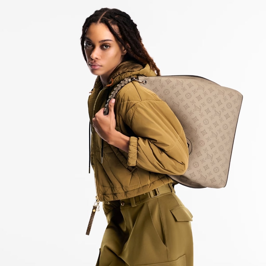 Louis Vuitton Carmel Mahina Leather Galet Grey 40cm M21775