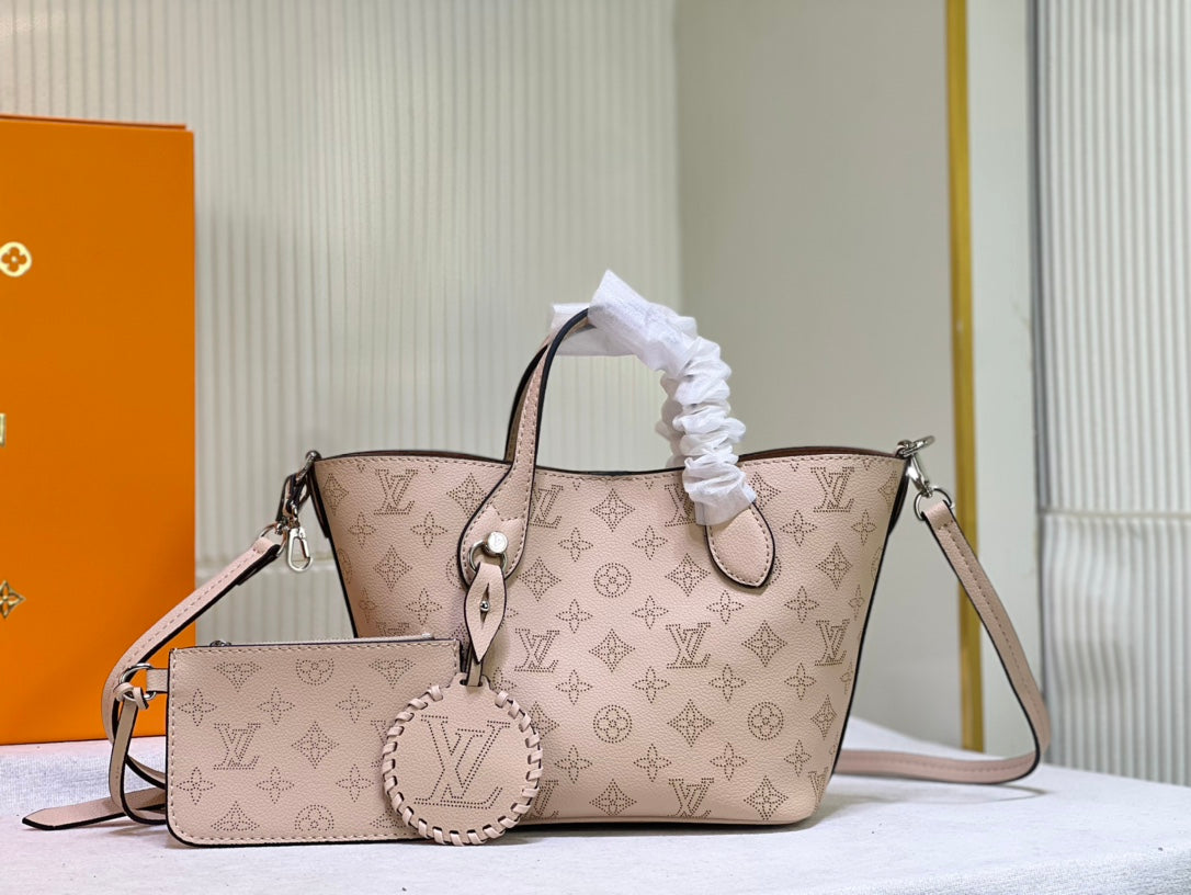 Louis Vuitton Blossom Pm Bag Nude 20Cm