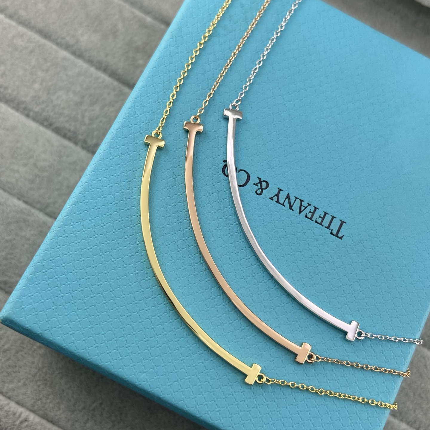 Large Smooth-Finish Smile Pendant Necklace