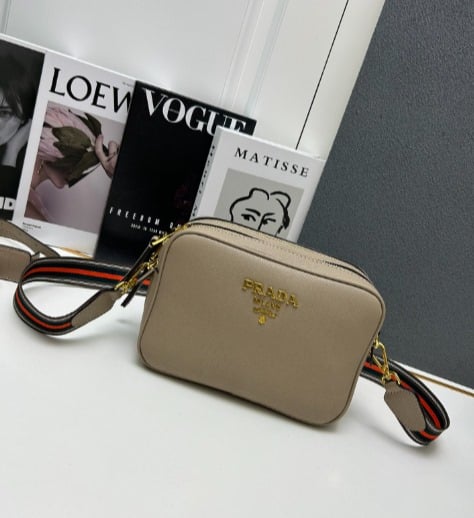 Prada Vitello Crossbody Bag Beige Gray 23Cm