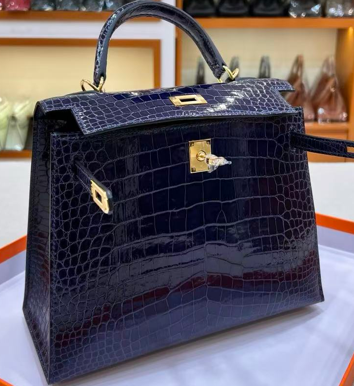 Hermès Kelly 25 sapphire customization