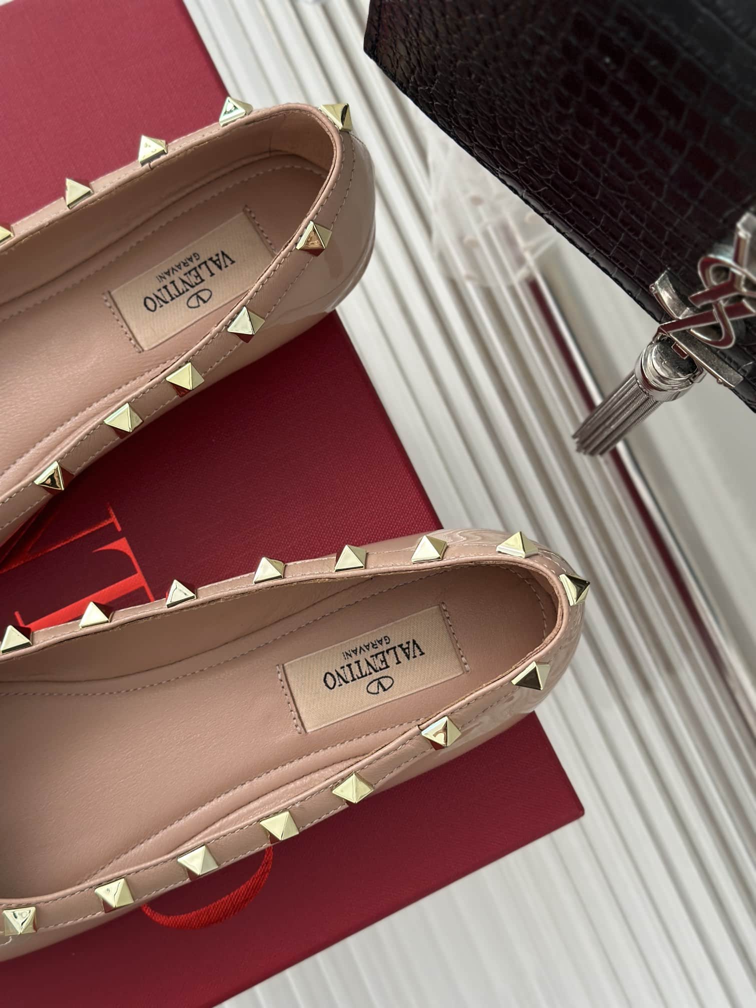 Valentino Garavani Rockstud Patent Leather Ballerina Rose Cannelle 3W2S0Hq5Vnw Gf9
