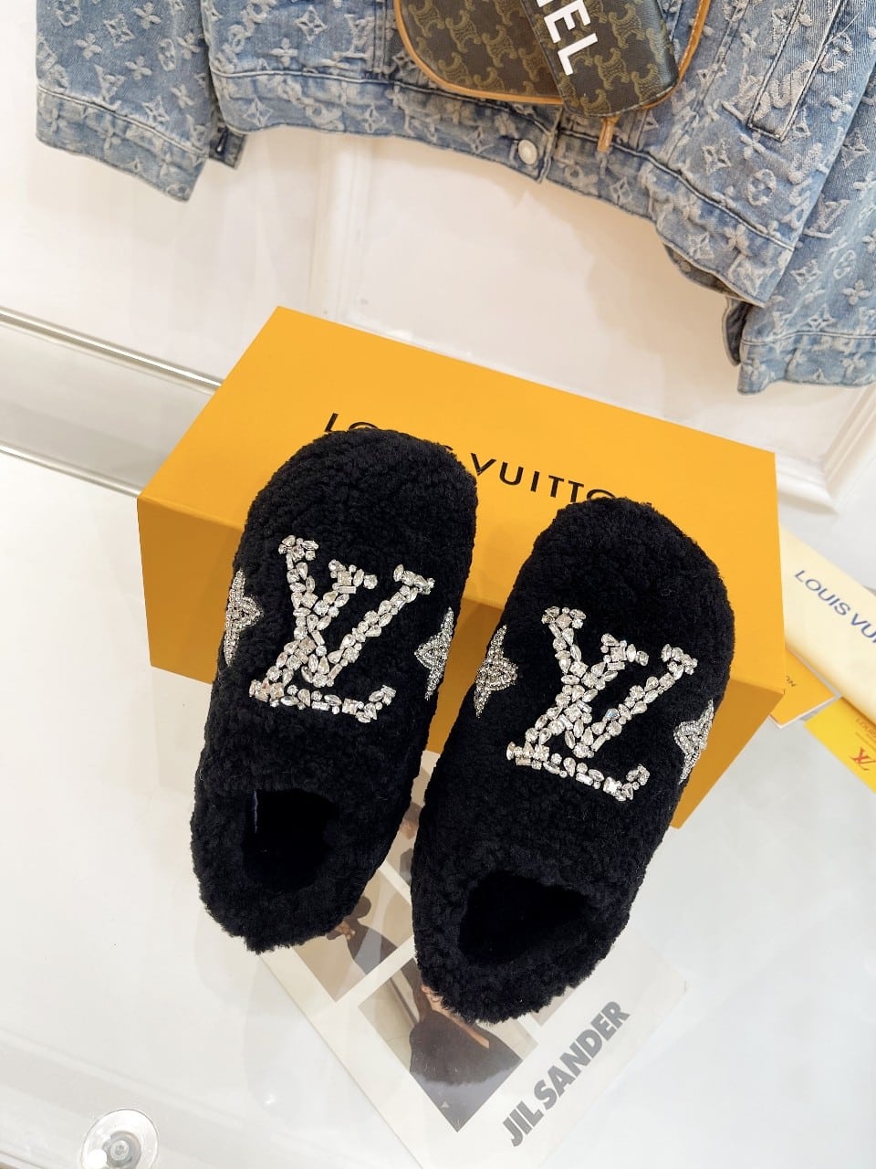 Louis Vuitton Shearling Uggs Slippers Black