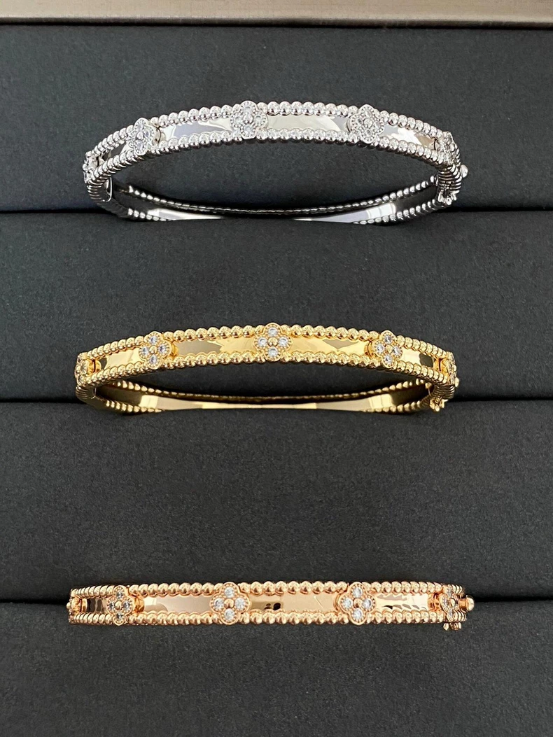 Van Cleef & Arpels Narrow Four-Flower Full-Pavé Kaleidoscope Bracelet