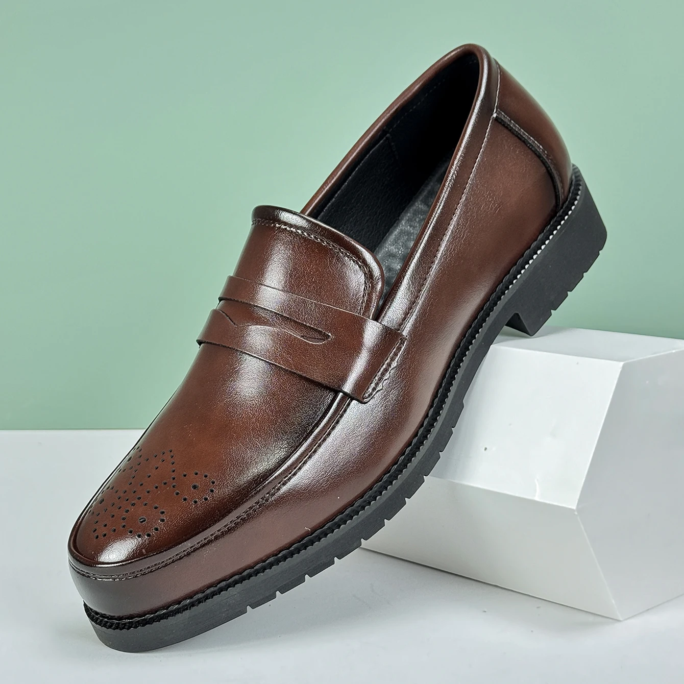 Men’s Formal Leather Shoes British Style Oxford Loafers Round Toe Breathable Non-Slip Business Dress Wedding Office Casual Shos
