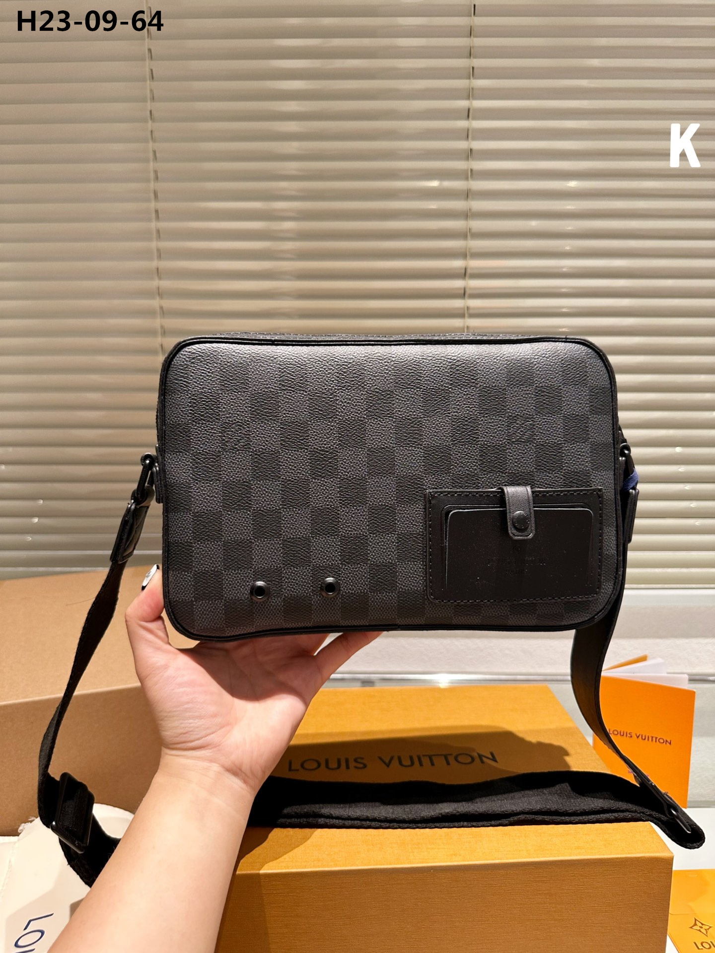 Louis Vuitton Alpha Messenger Damier Black 27Cm