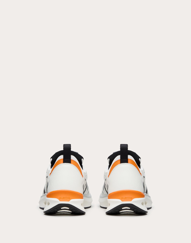 VALENTINO VLOGO EASYJOG LOW-TOP SNEAKER IN CALFSKIN AND FABRIC