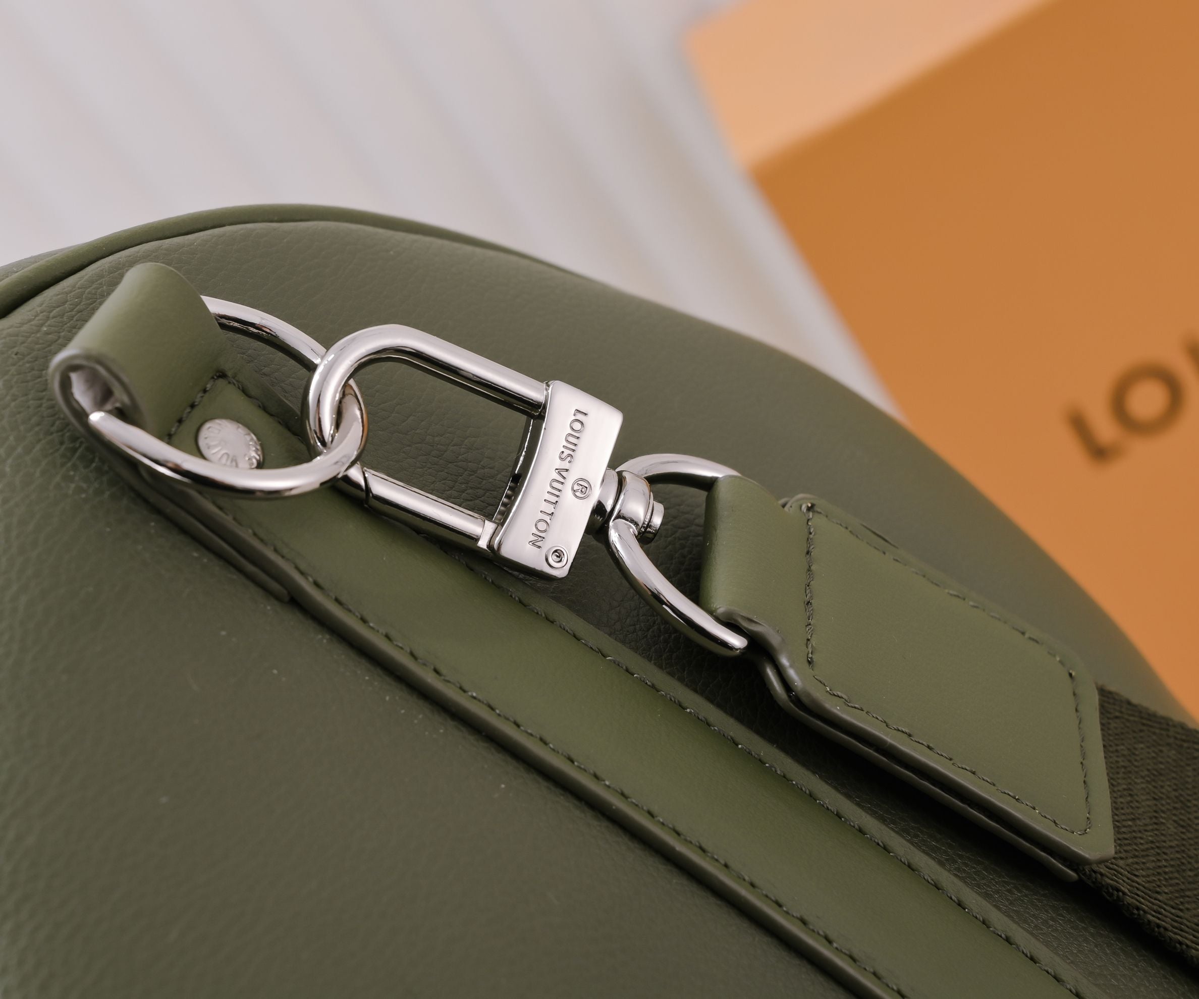 Louis Vuitton Keepall Bandouli Re 50 Khaki