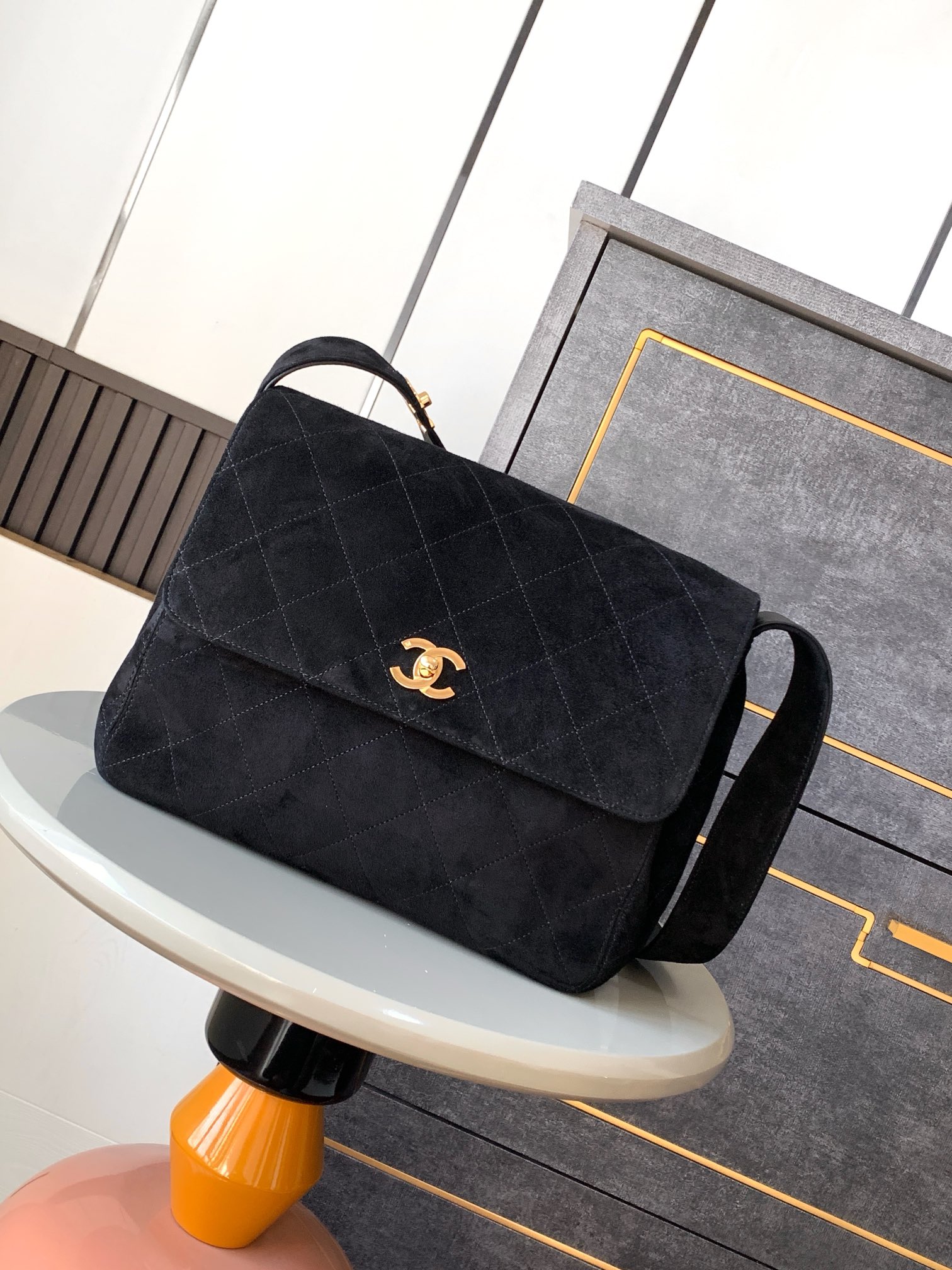 chanel 𝐕𝐢𝐧𝐭𝐚𝐠𝐞 suede custom cowhide