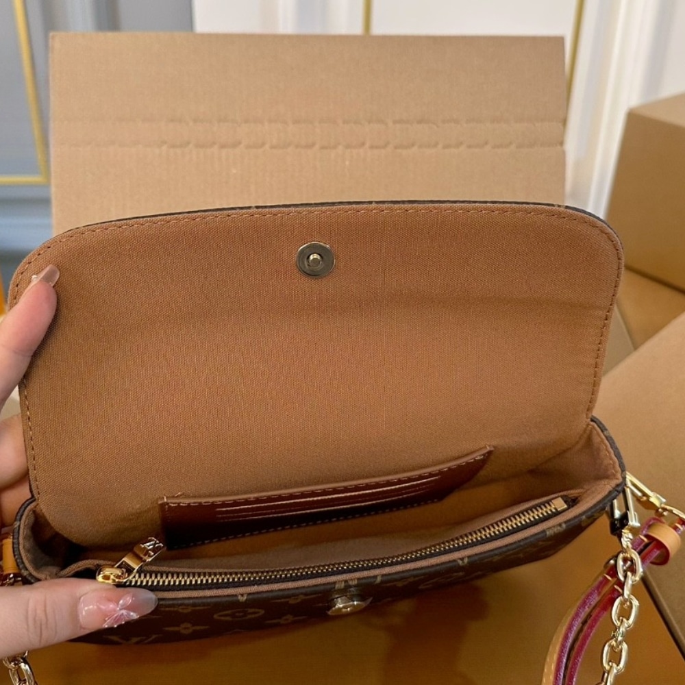 Louis Vuitton Ivy Bag Brown 22cm M81911