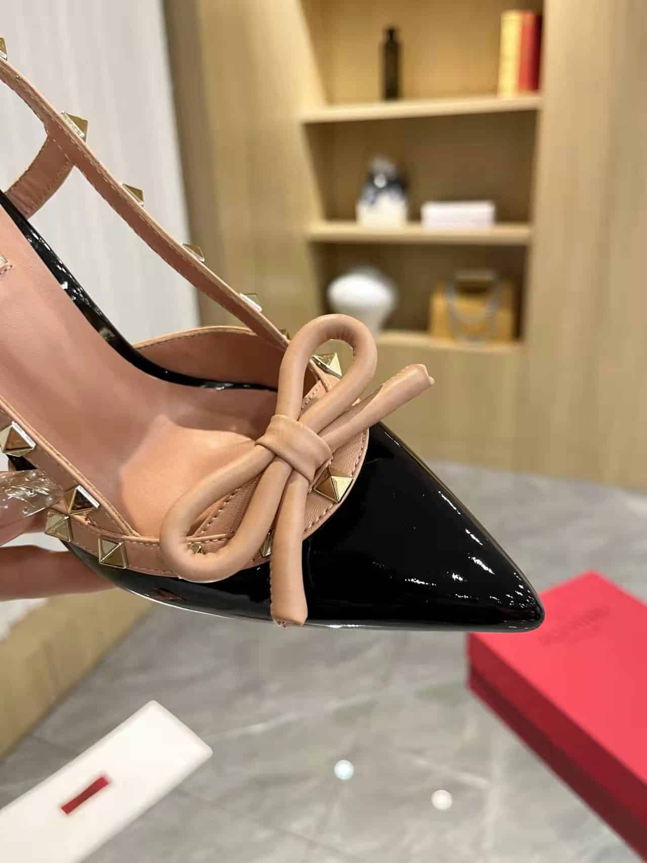 Valentino Rockstud Bow 100 Patent Slingback Pump Black Pink
