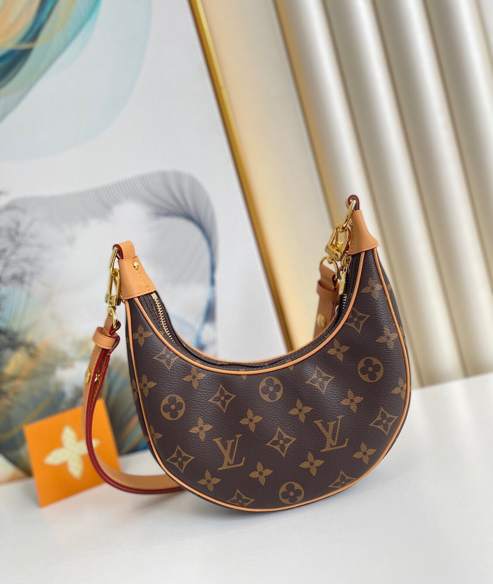 Louis Vuitton Loop Bag Monogram Canvas M81098 23cm/9.1in