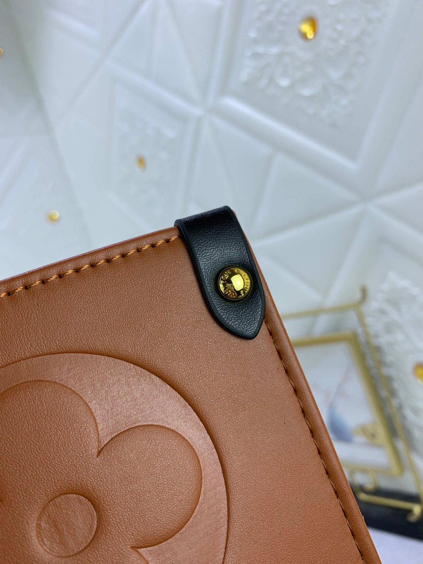 Louis Vuitton LV Crafty Onthego Gm Brown 41Cm