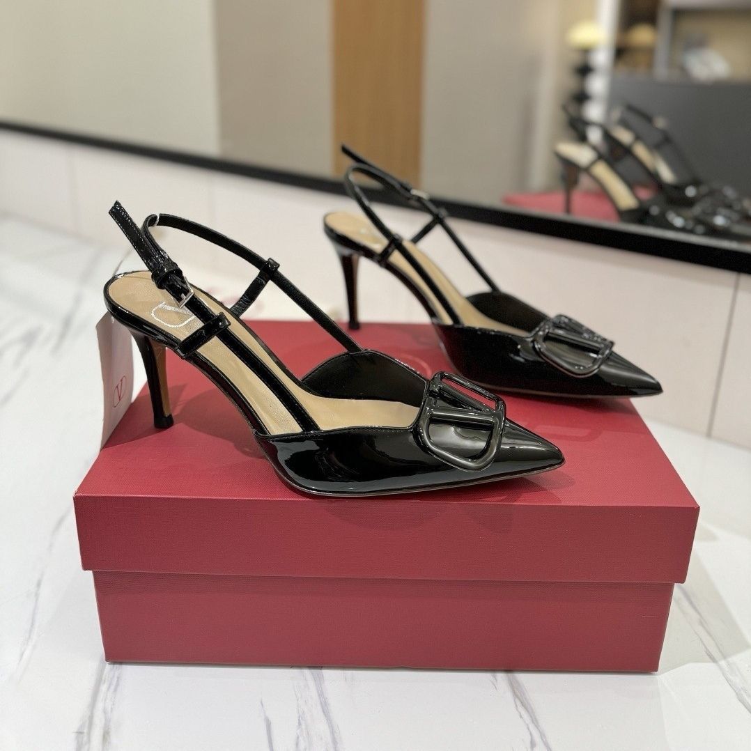 Valentino Garavani Vlogo Signature Patent Leather Slingback Pump Black 4W2S0R01Tmk 0No