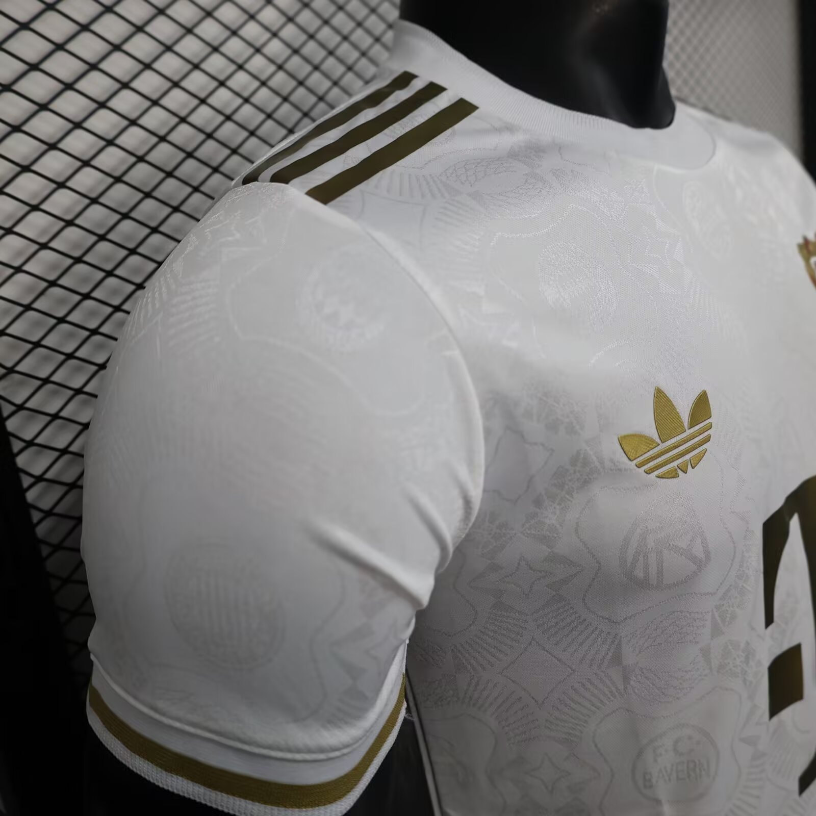 2025/2026 Player Version Bayern Munich 125th Anniversary White Football Shirt 1:1 Thai Quality