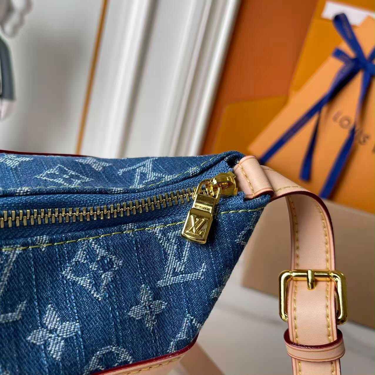 Louis Vuitton Cruiser Toiletry Bag 22cm M27945