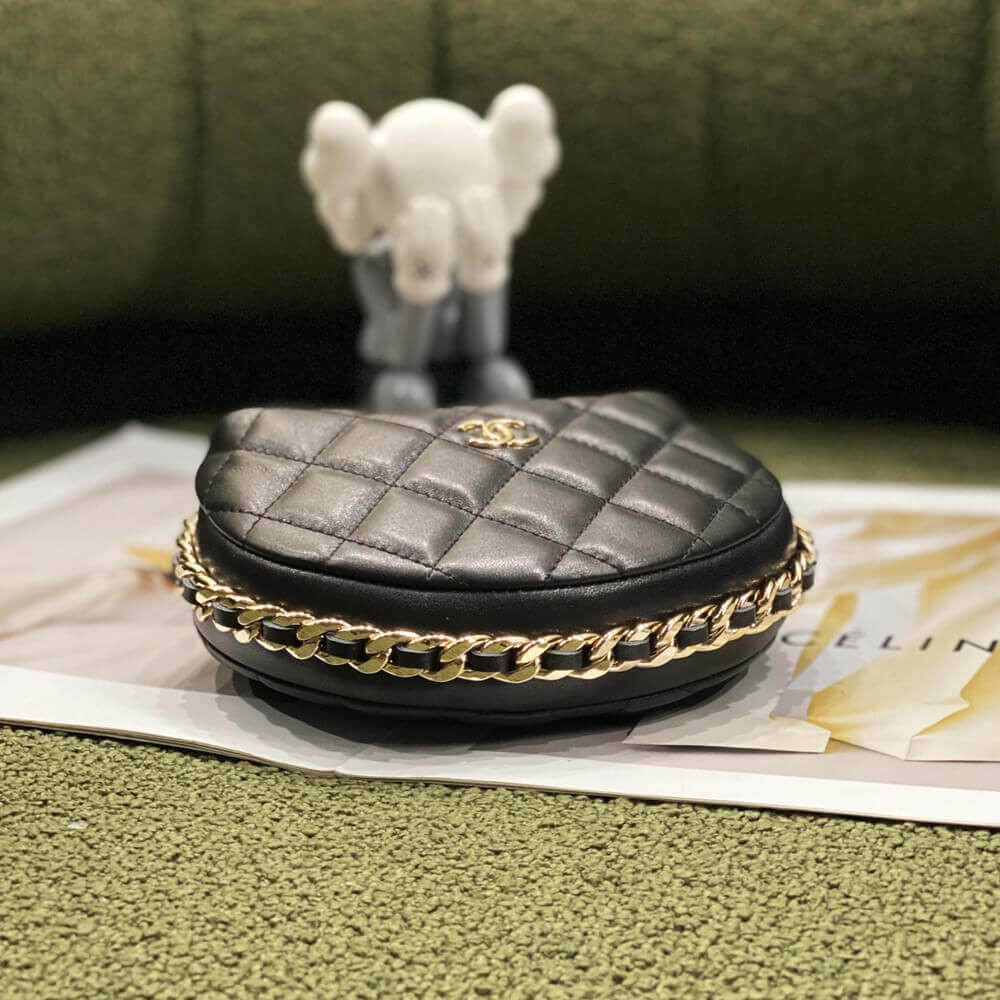 Chanel Lambskin Pouch Black 16cm