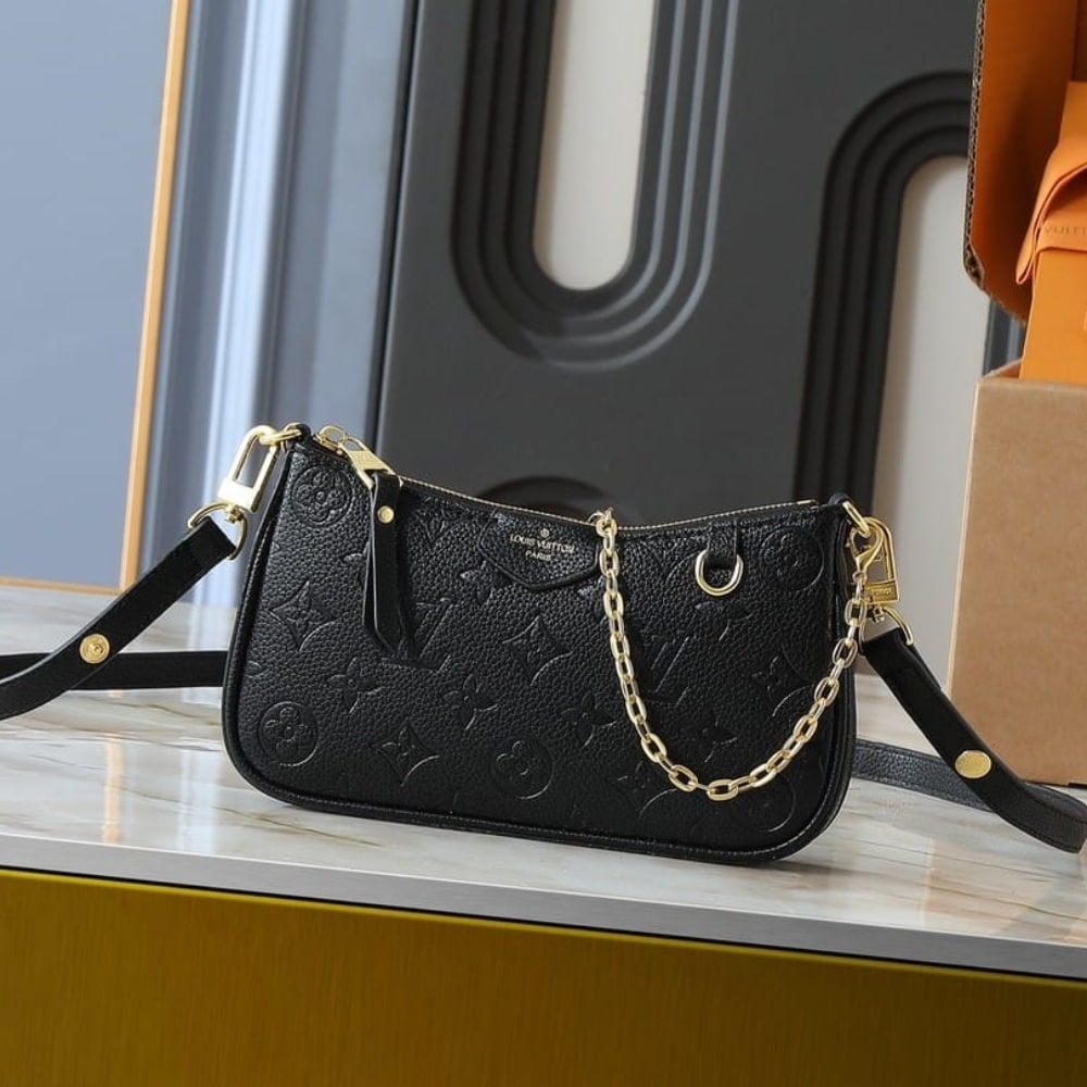 Louis Vuitton Easy Pouch On Strap Black 21Cm M80349