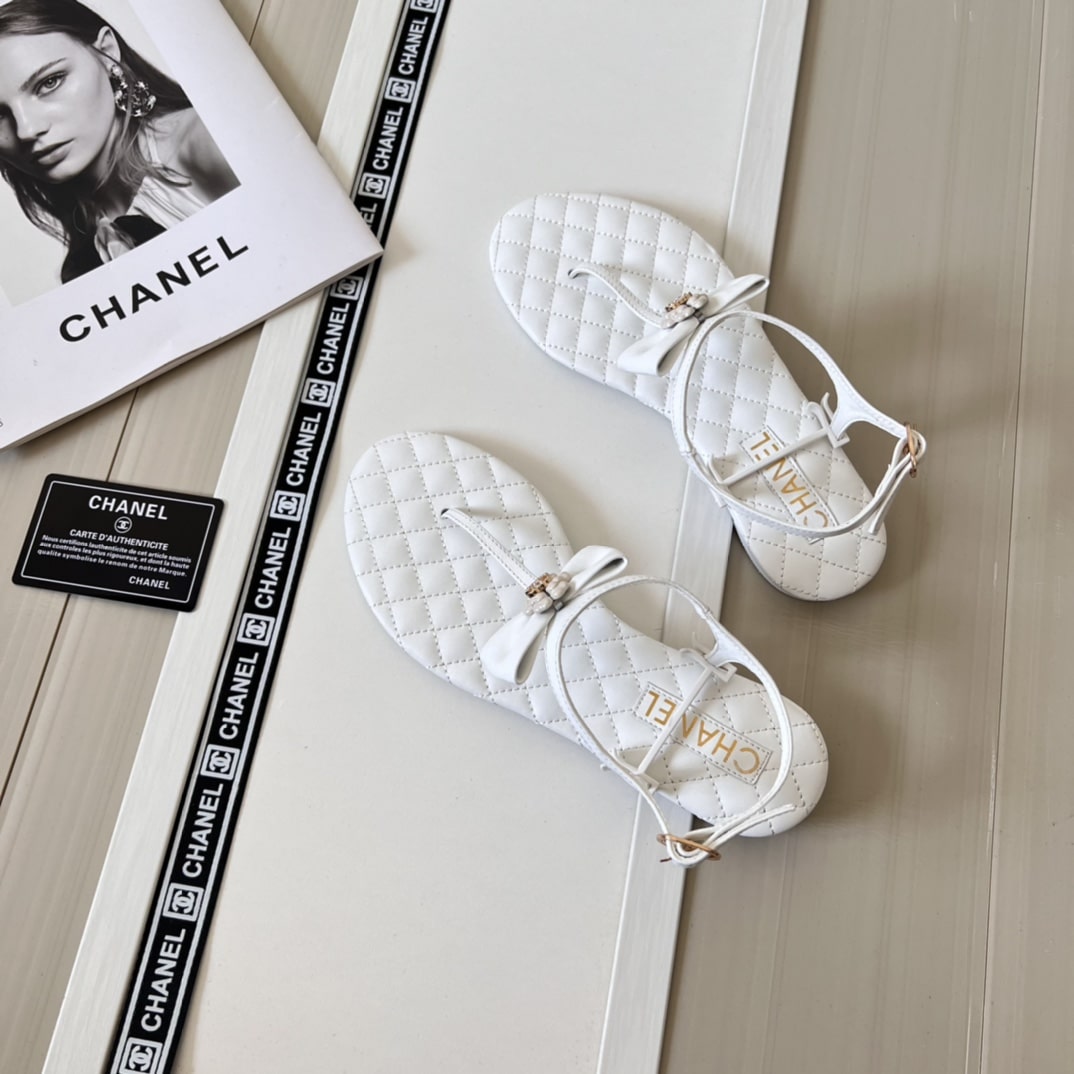 Chanel White Quilted Leather With White Camellia Cc Logo Bow Thong Sandals
