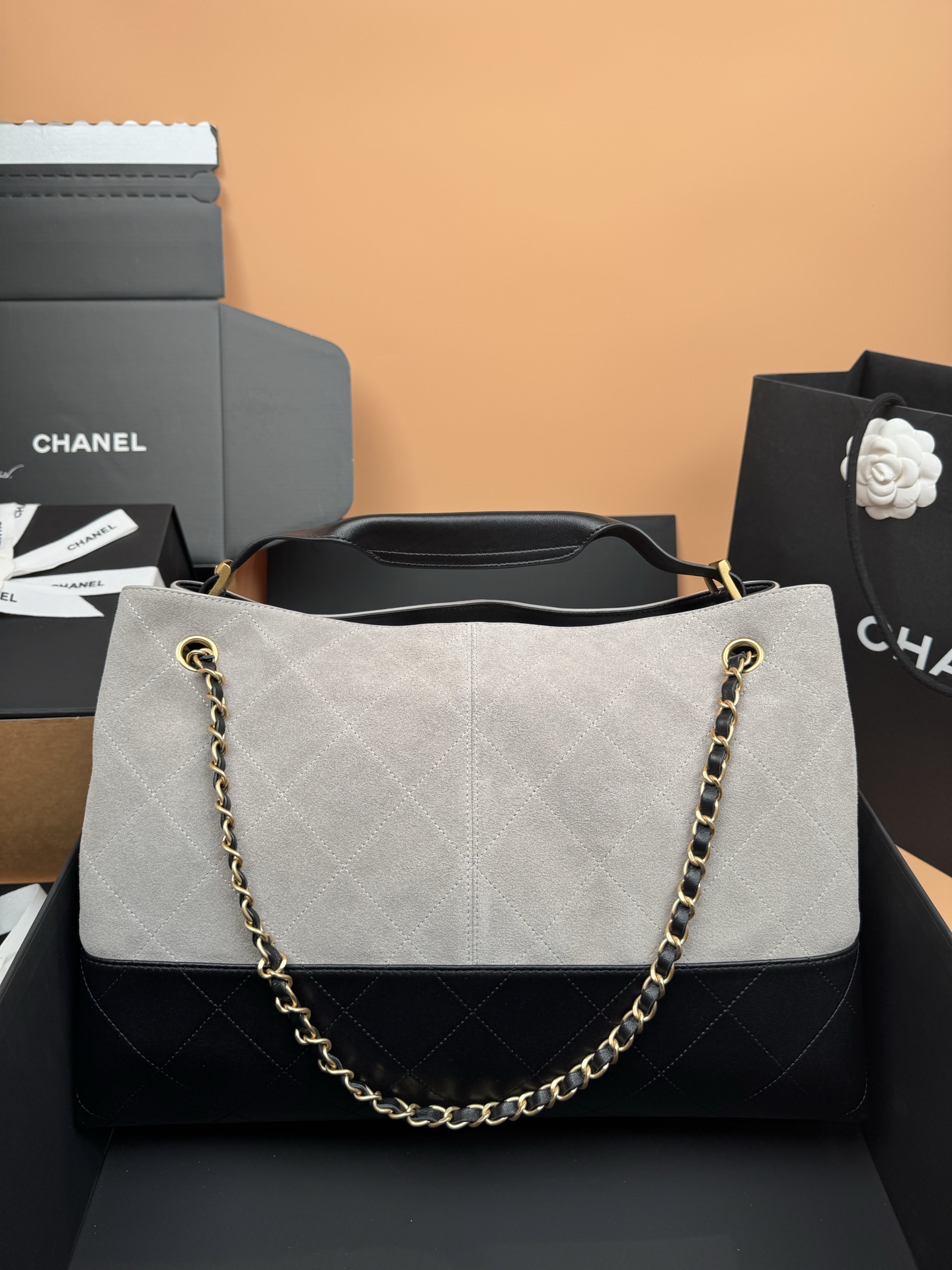 19 Large Tote Bag