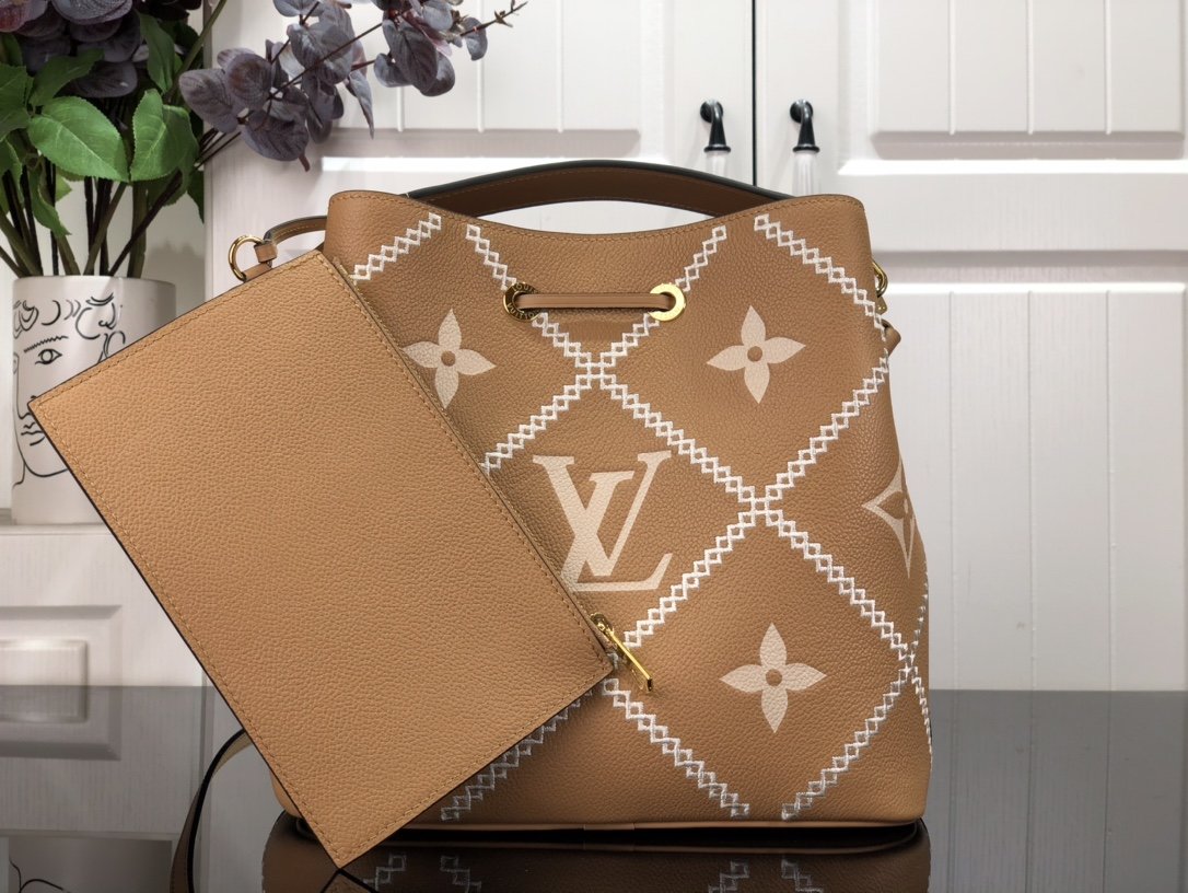 Louis Vuitton N Ono  Mm 26Cm Arizona Brown