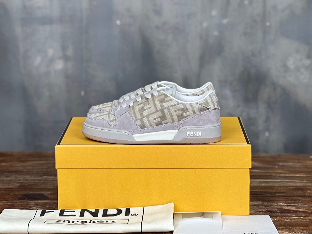 FENDI CASUAL SNEAKERS