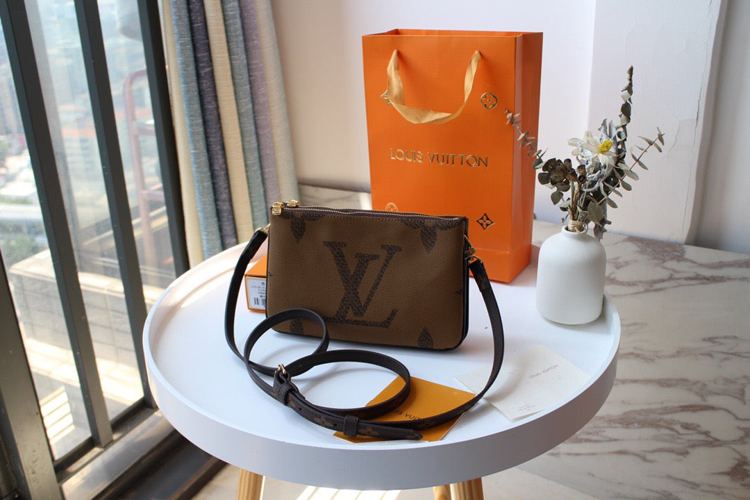 Louis Vuitton Double Zip Pochette 20Cm