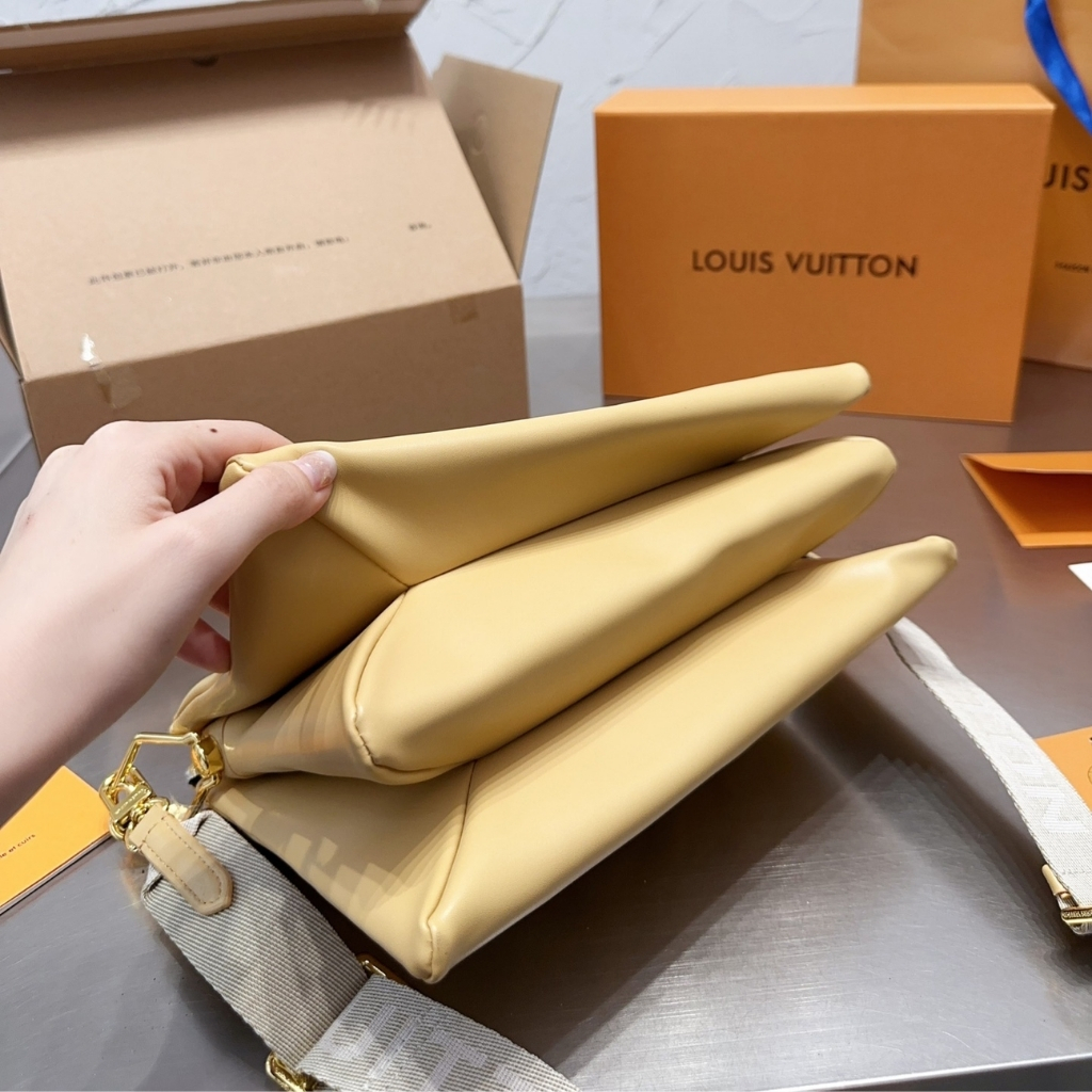 Louis Vuitton Coussin PM Bag Yellow 26cm M22335