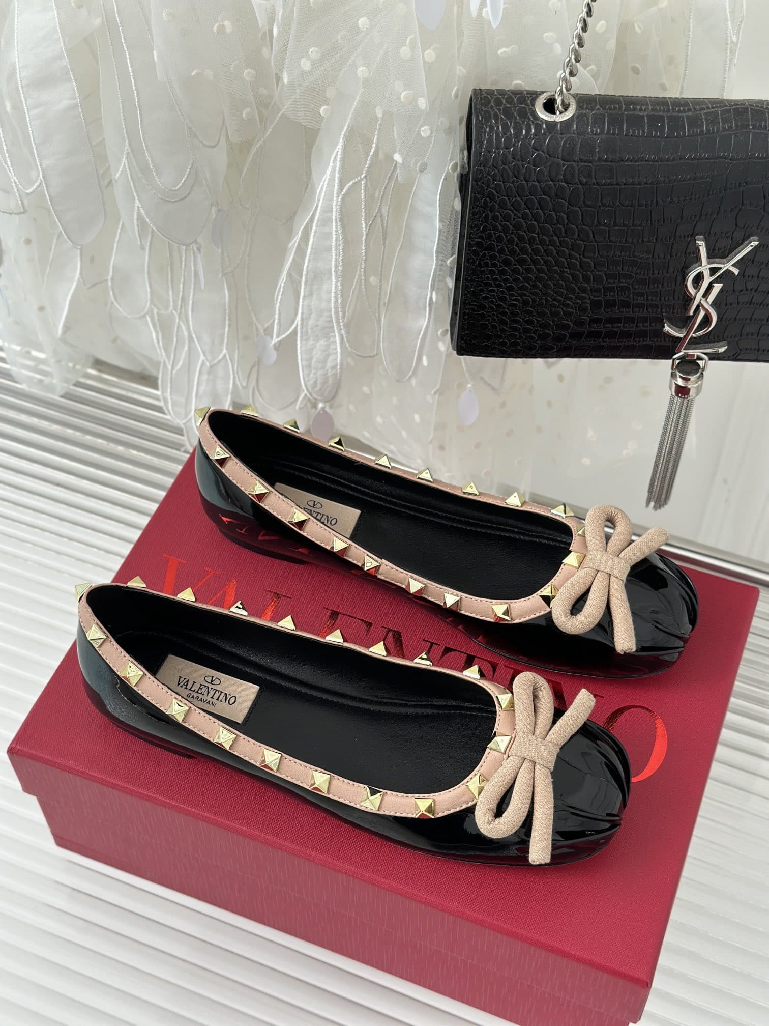 Valentino Garavani Rockstud Patent Leather Ballerina Black 3W2S0Hq5Vnw N71