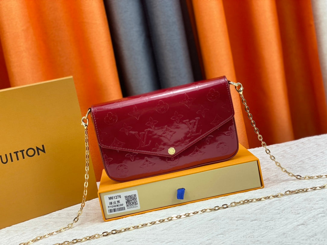 Louis Vuitton Pochette F Licie Wine Red 21Cm