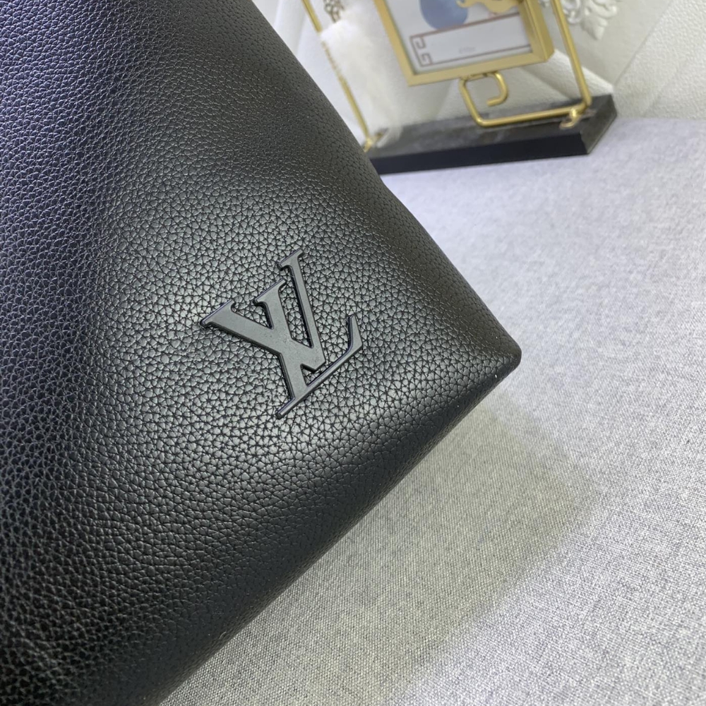 Louis Vuitton Pilot Tote Cowhide Leather Black 40Cm M24771
