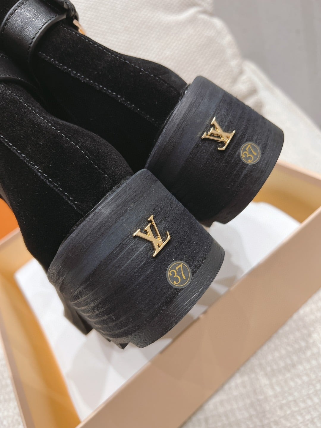 Louis Vuitton Beaubourg Ankle Boot Black 1Ackck