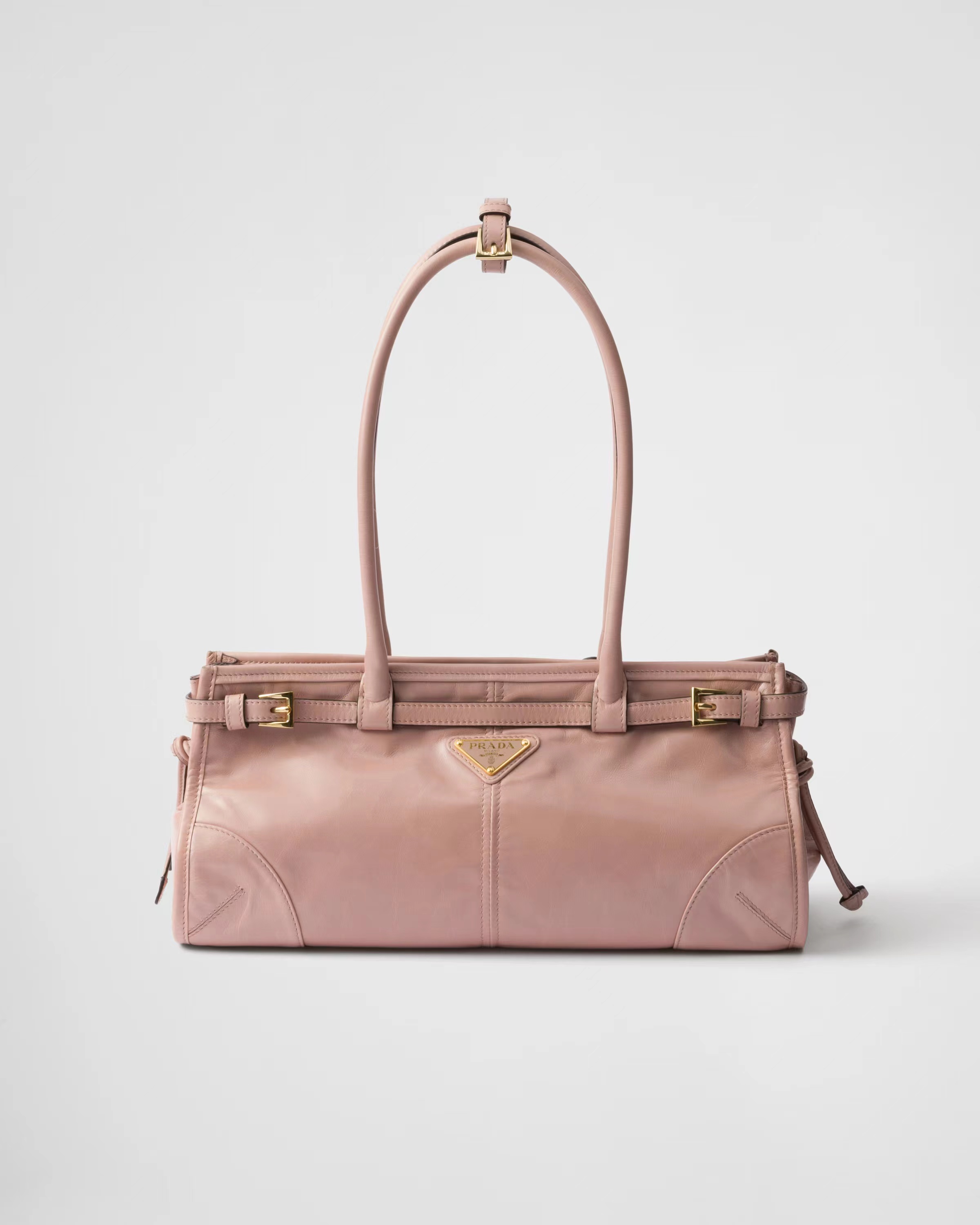 Medium leather handbag