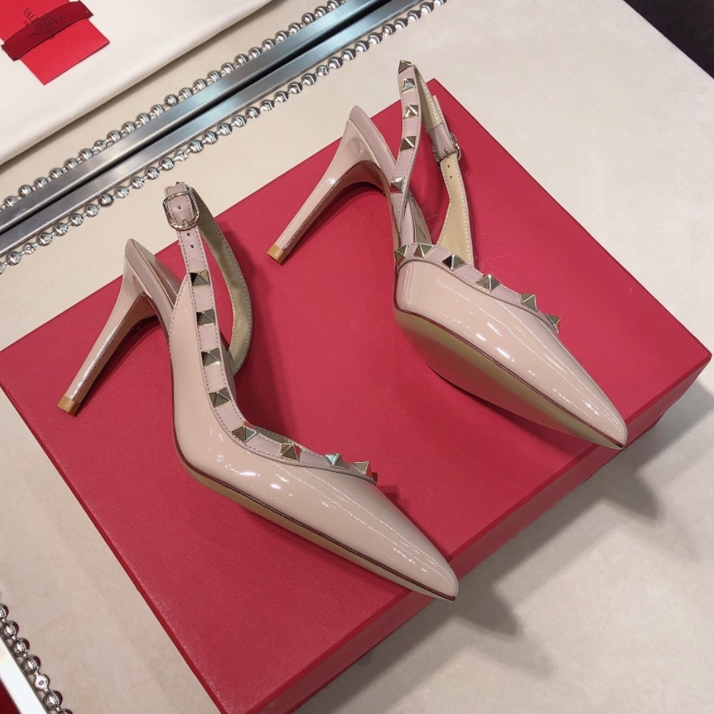 Valentino Garavani Rockstud Patent Leather Strap Pump Beige