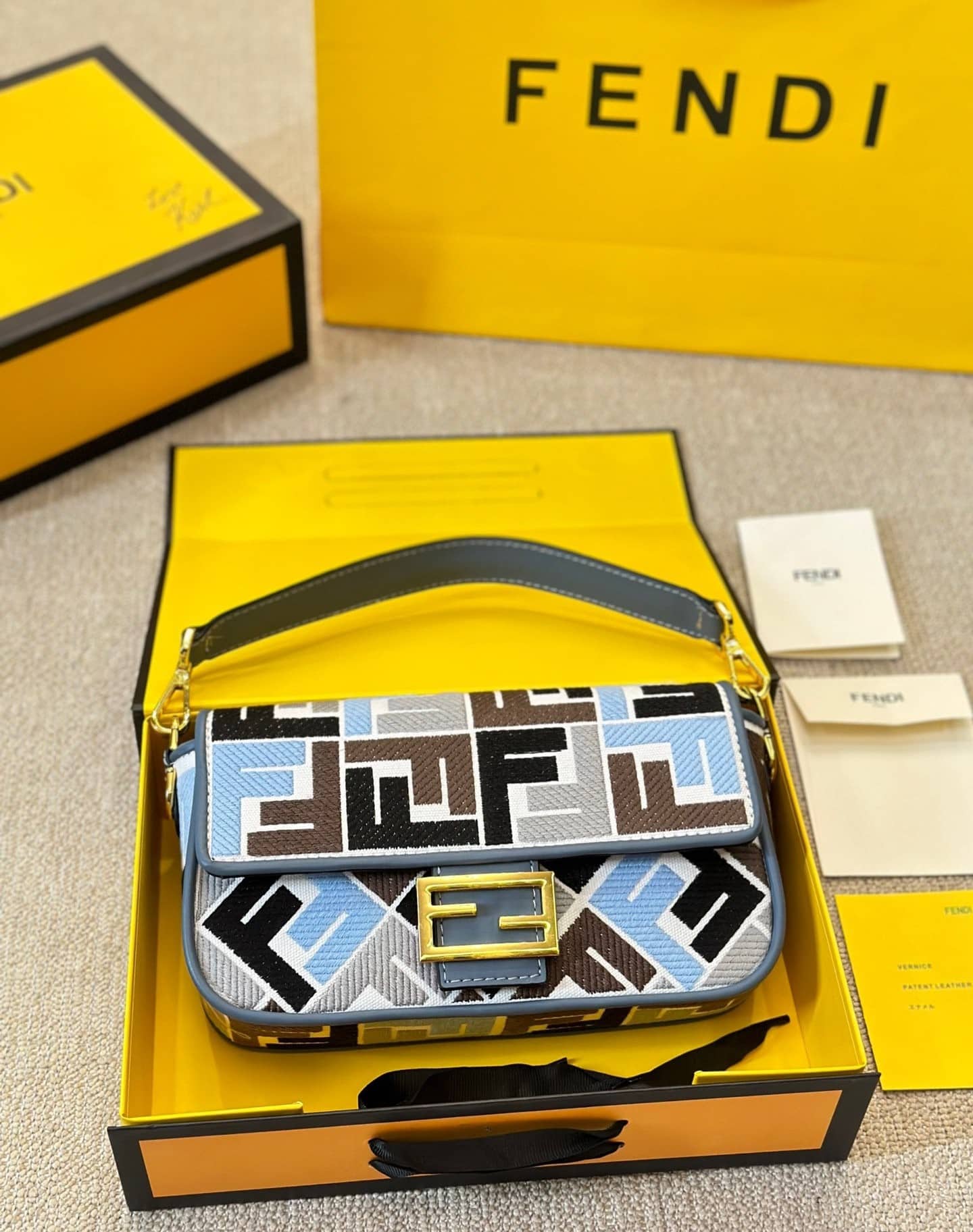 Fendi Baguette Ff Embroidered Shoulder Bag Multicolor 26Cm