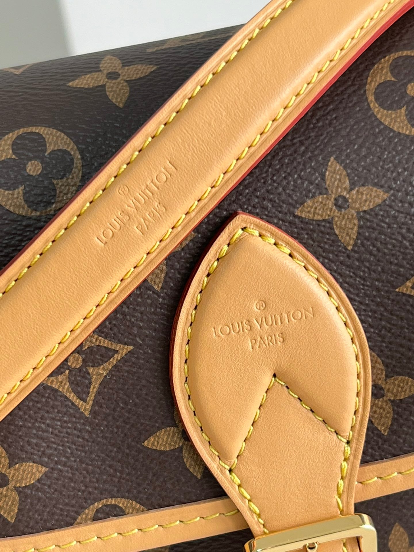Louis Vuitton Diane Black 24cm/9.4in