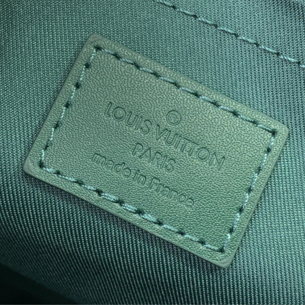 Louis Vuitton Pochette Voyage Souple Green 21Cm M12665
