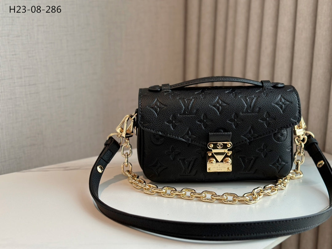 Louis Vuitton Pochette M Tis East West Bag Black 21Cm M46595