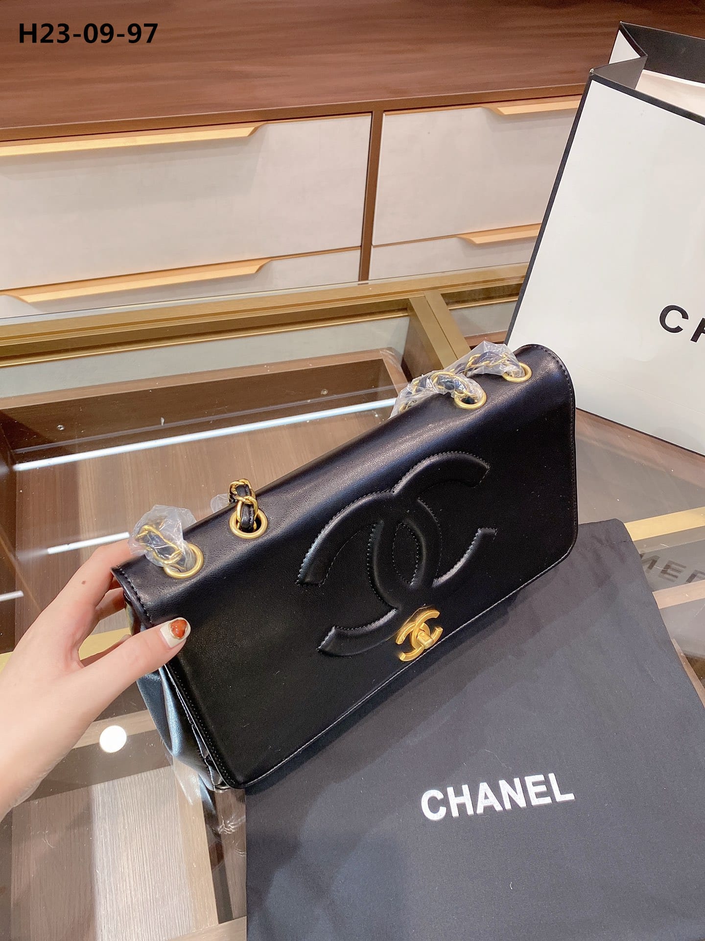 Chanel Timeless Cc Flap Maxi Black 31Cm